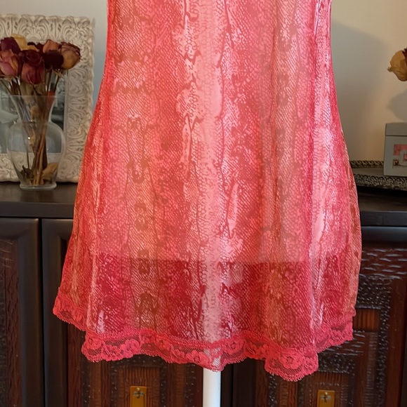 Victoria’s Secret Rare 2000 Snake skin sheer Slip size Small - Picture 3 of 11